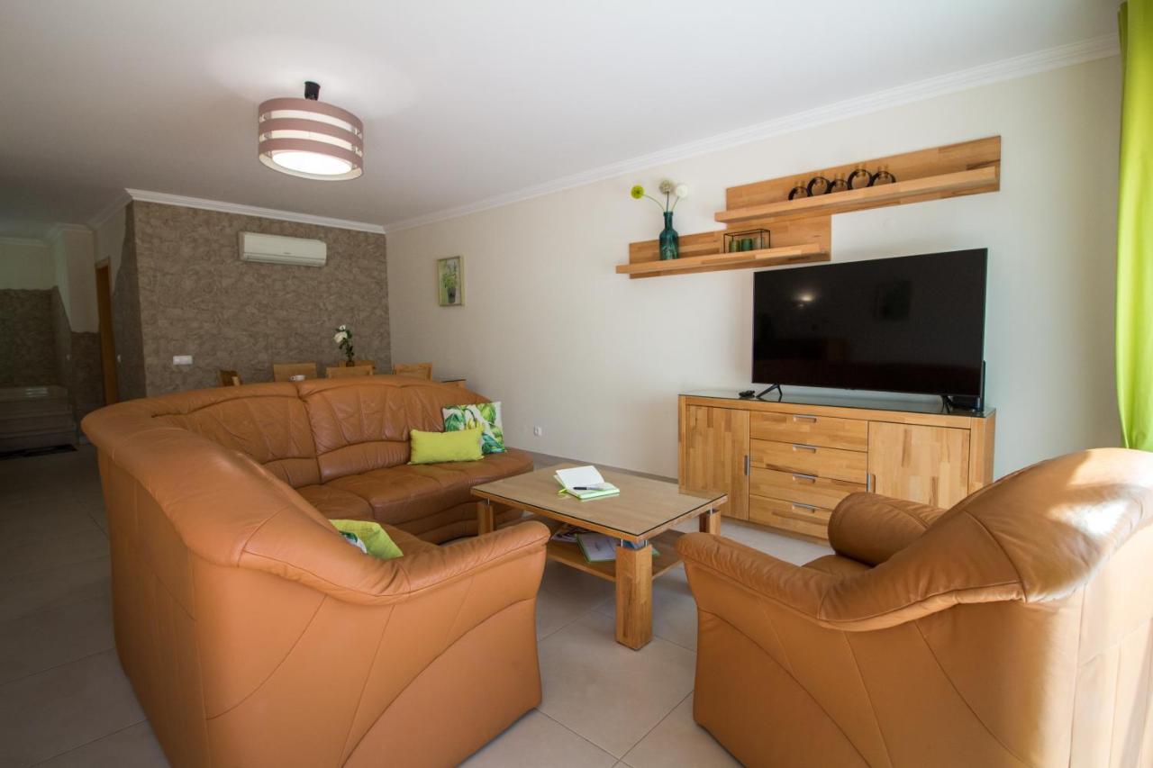 Cliff-Top Townhouse With Stunning Ocean Views Карвоейру Екстер'єр фото